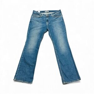 Levi’s super low boot cut blue jeans size 33